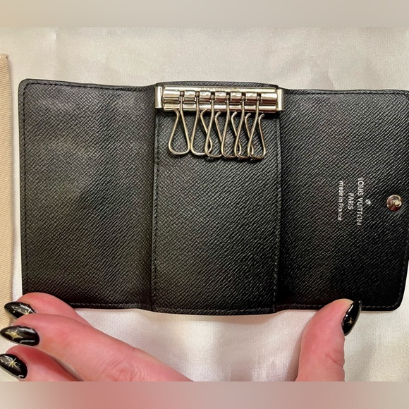 Louis Vuitton Damier Graphite 6 Key Holder - Picture 11 of 12